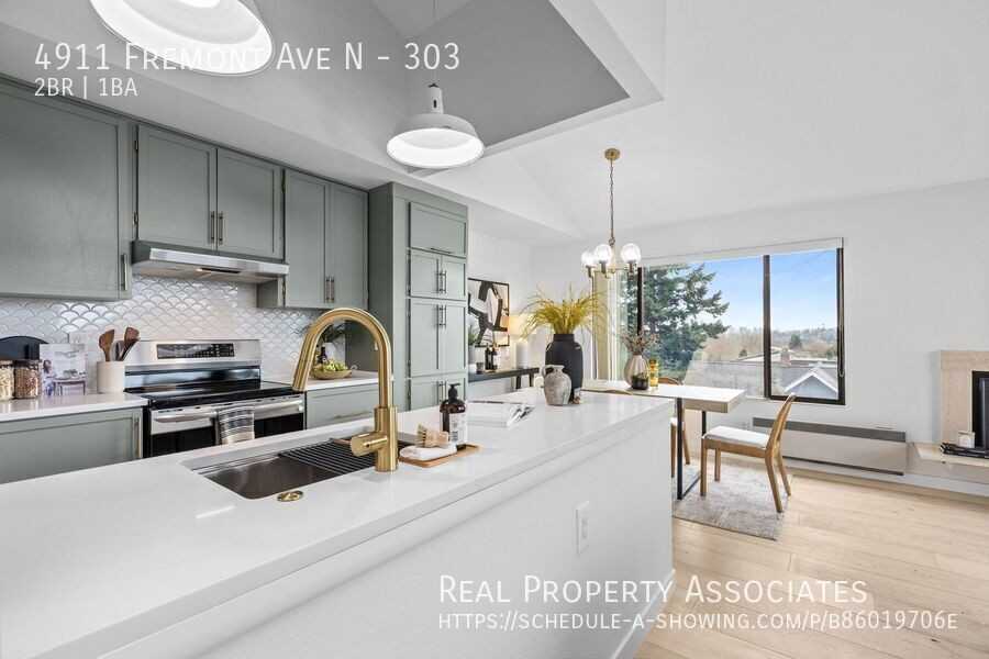 4911 Fremont Ave N #303 - Photo 7 of 24