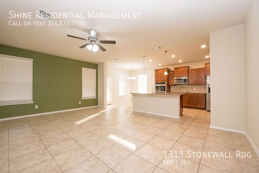 1313 Stonewall Rdg - Photo 3 of 26