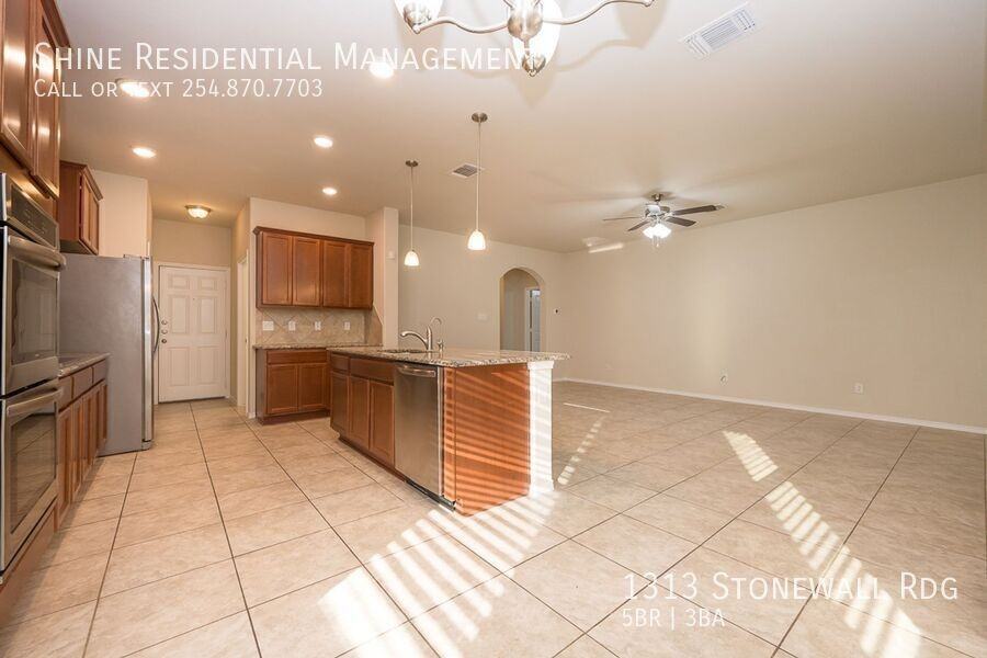 1313 Stonewall Rdg - Photo 7 of 26