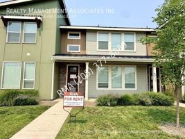featured image of 4719 W Santa Fe Ln