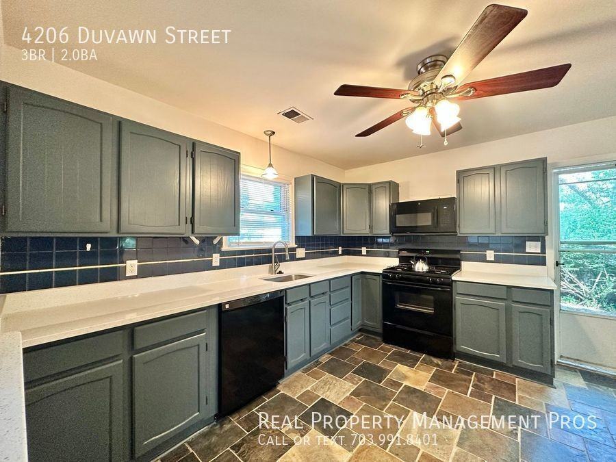 4206 Duvawn St - Photo 4 of 13
