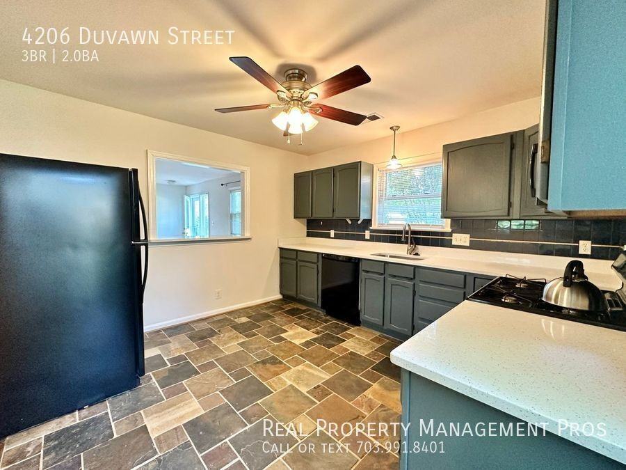 4206 Duvawn St - Photo 5 of 13