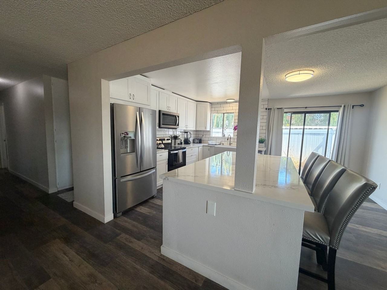 1186 Emory St - Photo 5 of 23