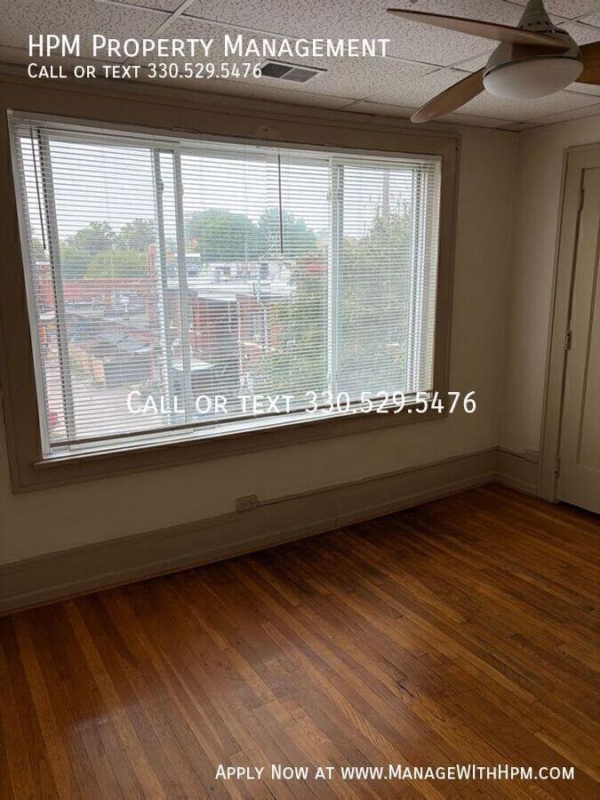 798 W Market St #6 - Photo 3 of 10
