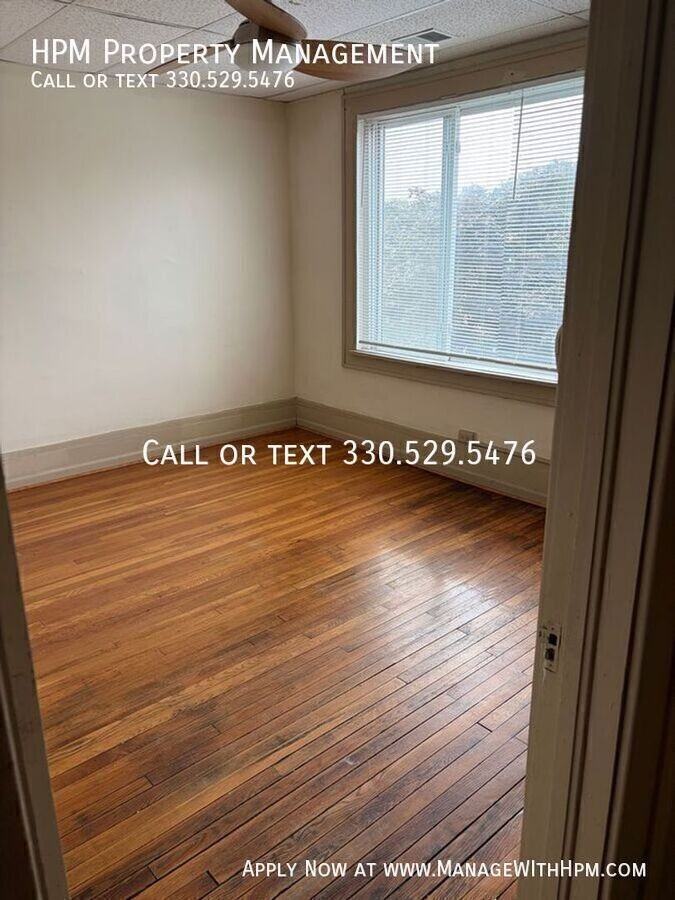 798 W Market St #6 - Photo 5 of 10