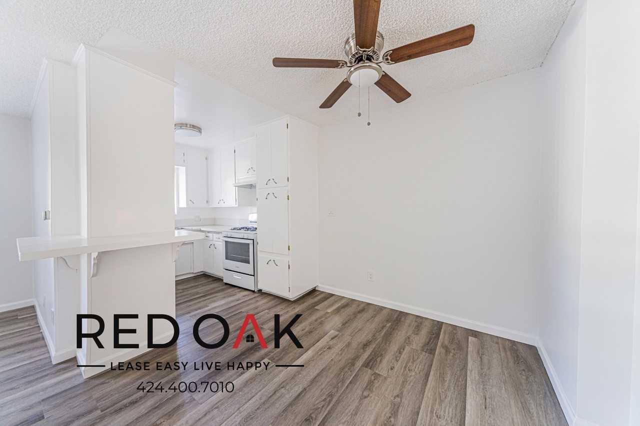 7502 Canby Ave #1 - Photo 5 of 14