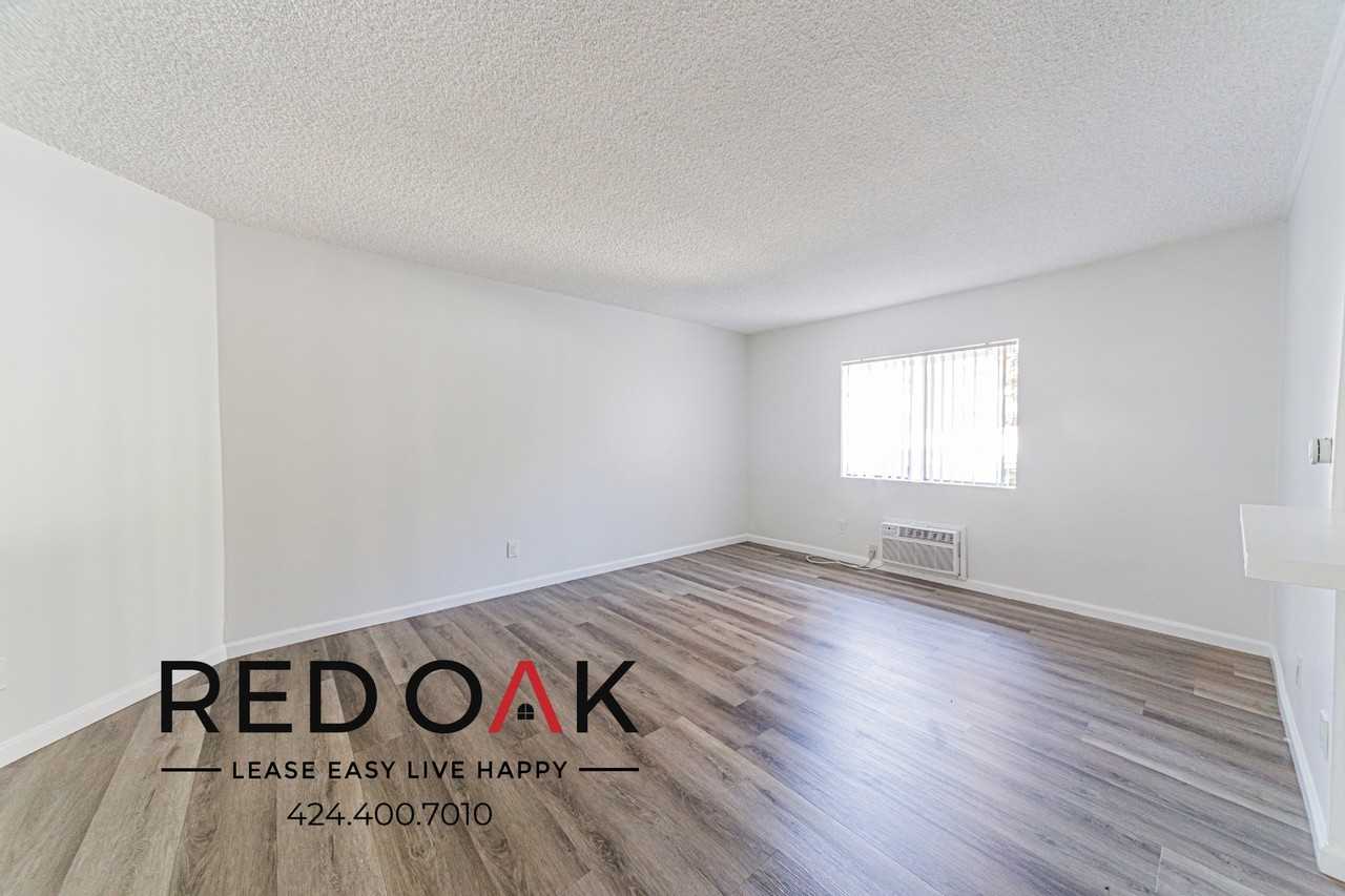 7502 Canby Ave #1 - Photo 6 of 14