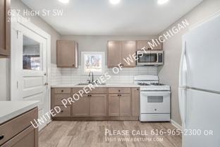627 High St Sw - Photo 1 of 1