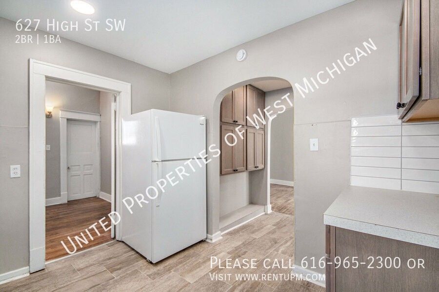 627 High St Sw - Photo 2 of 16