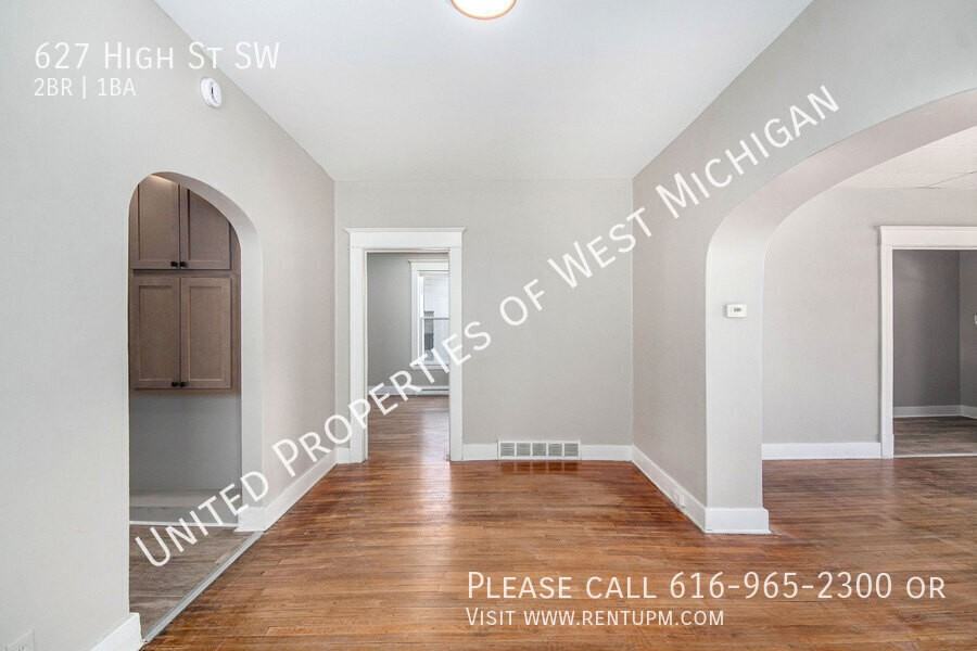 627 High St Sw - Photo 4 of 16