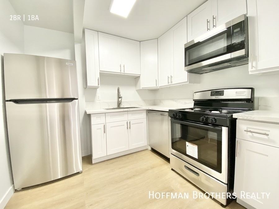 7441 Hazeltine Ave #105 - Photo 5 of 9