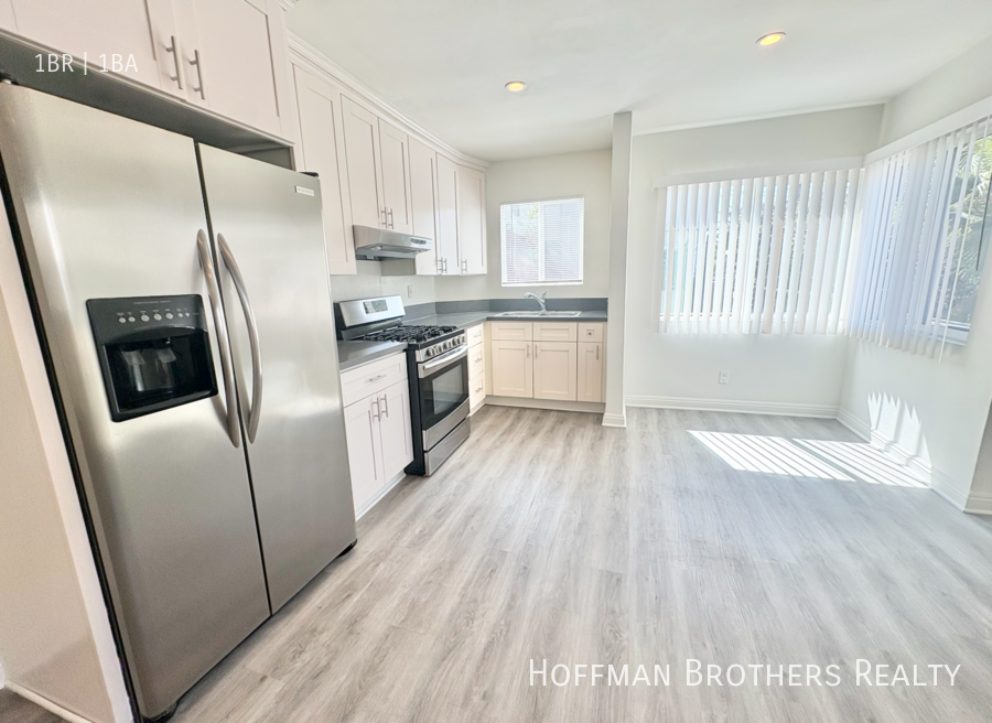 401 S St Andrews Pl #3 - Photo 2 of 6