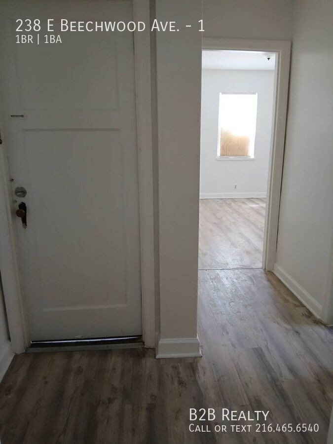 238 E Beechwood Ave #1 - Photo 5 of 16