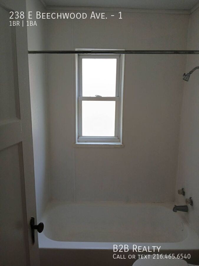 238 E Beechwood Ave #1 - Photo 7 of 16