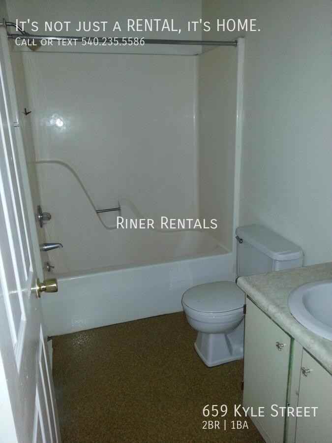 659 Kyle St - Photo 5 of 5