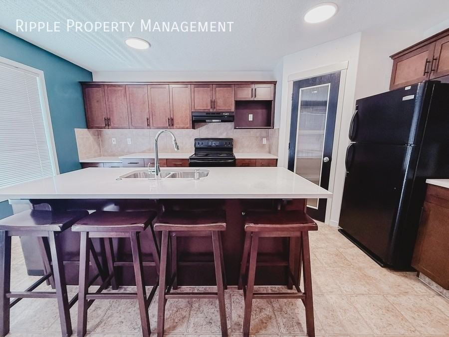 246 Cranberry Pl Se #NA - Photo 4 of 32