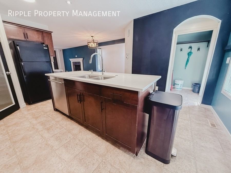246 Cranberry Pl Se #NA - Photo 7 of 32