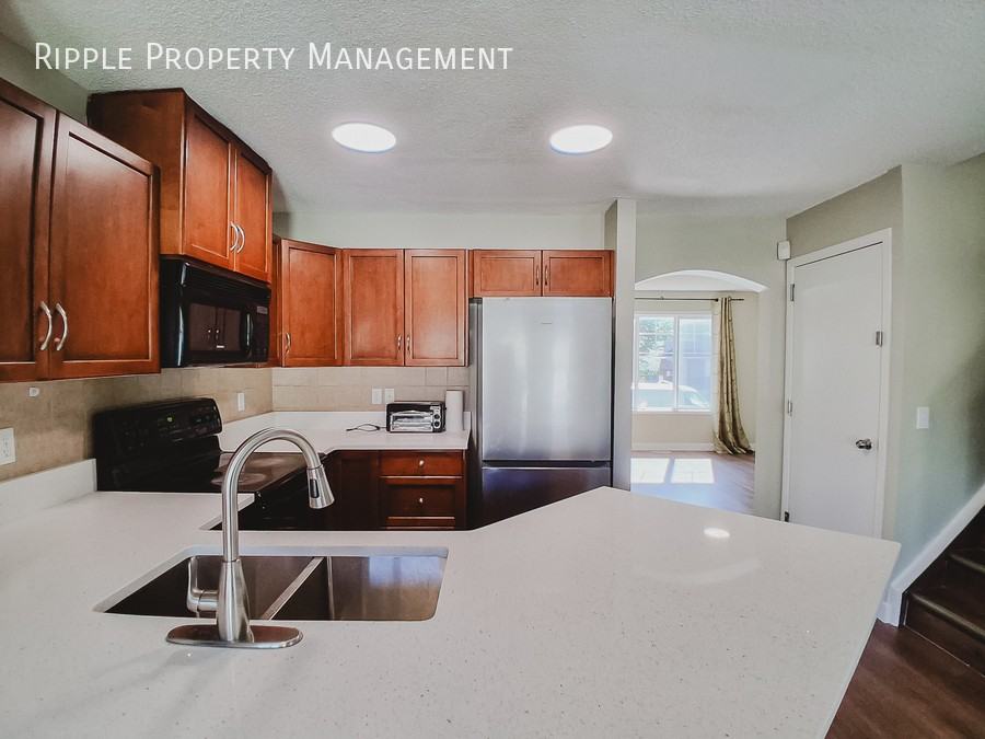 346 Saddlebrook Way Ne - Photo 3 of 19