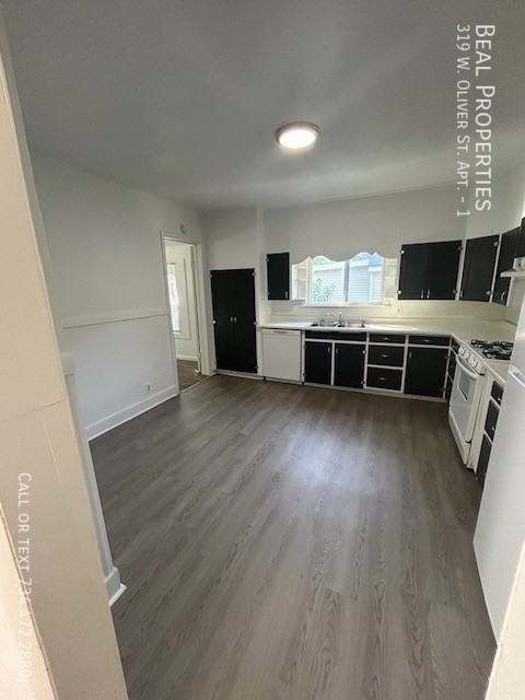 319 W Oliver St #1 - Photo 6 of 7