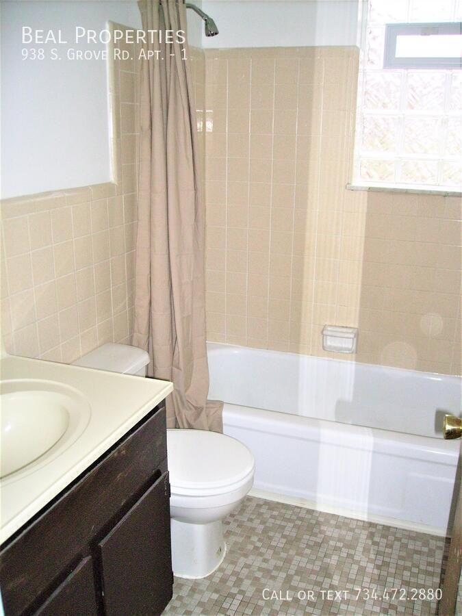 938 Grove Rd #1 - Photo 7 of 8