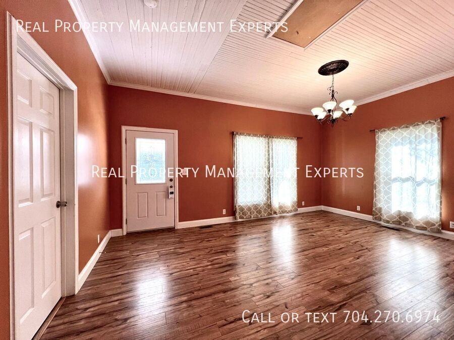 319 Doster Ave - Photo 7 of 17