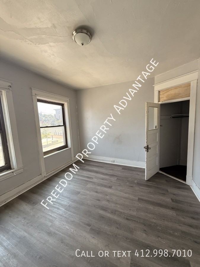 224 N Main St #2 - Photo 4 of 9