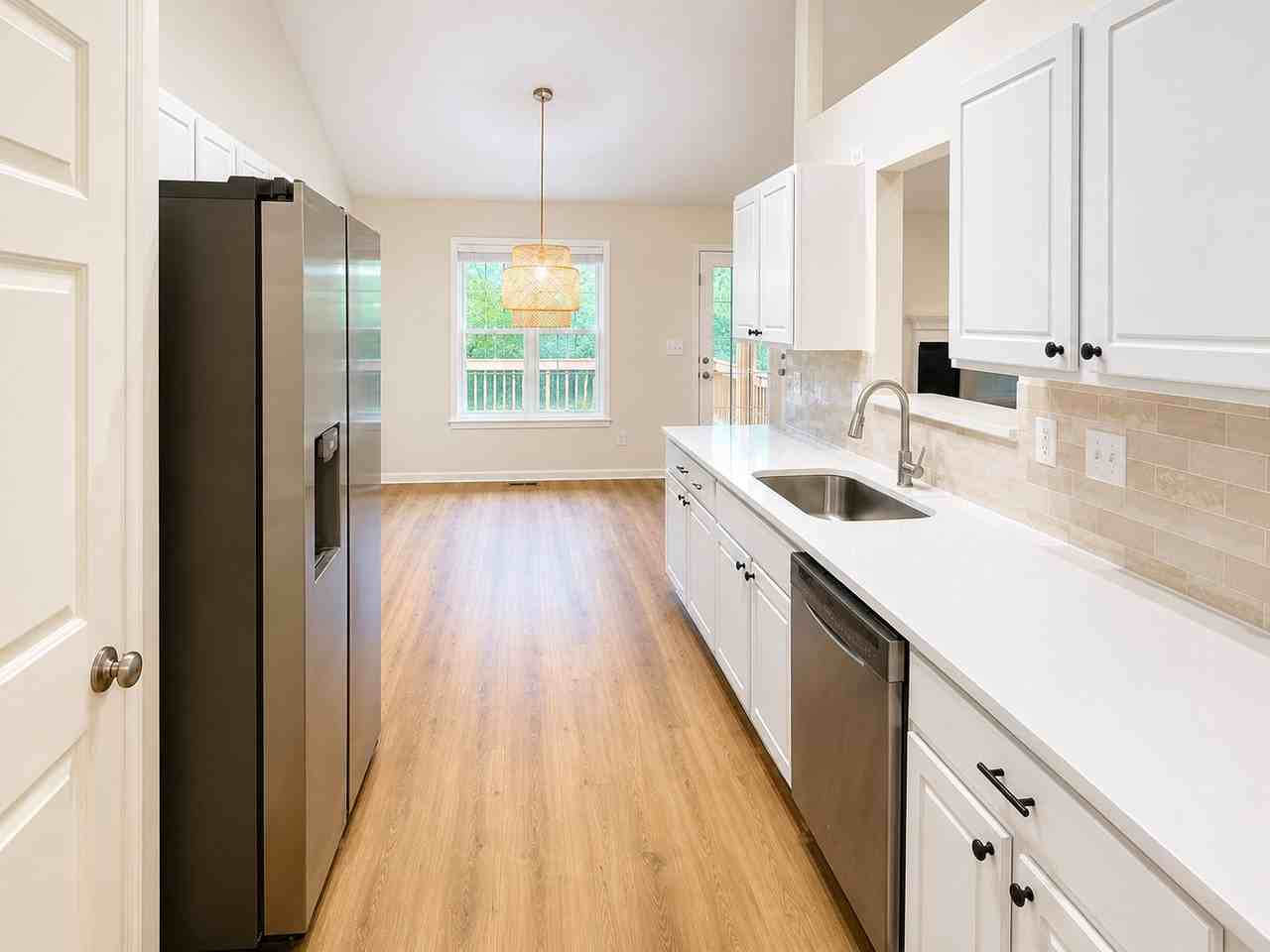 225 Harvester Dr - Photo 6 of 18