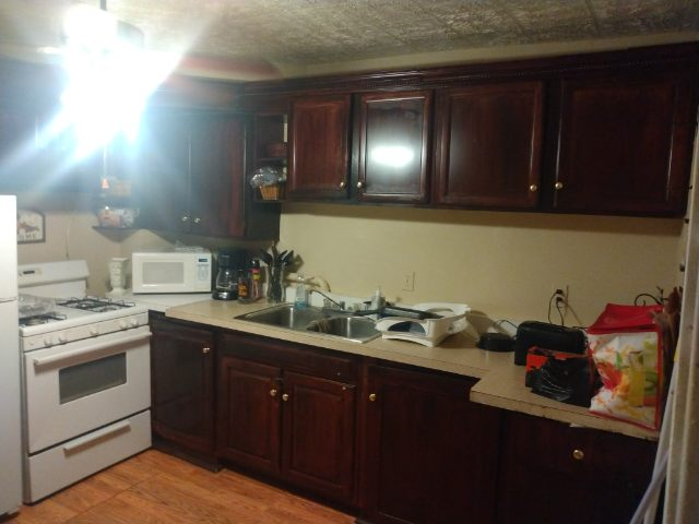 1610 E 28th St - Photo 3 of 6