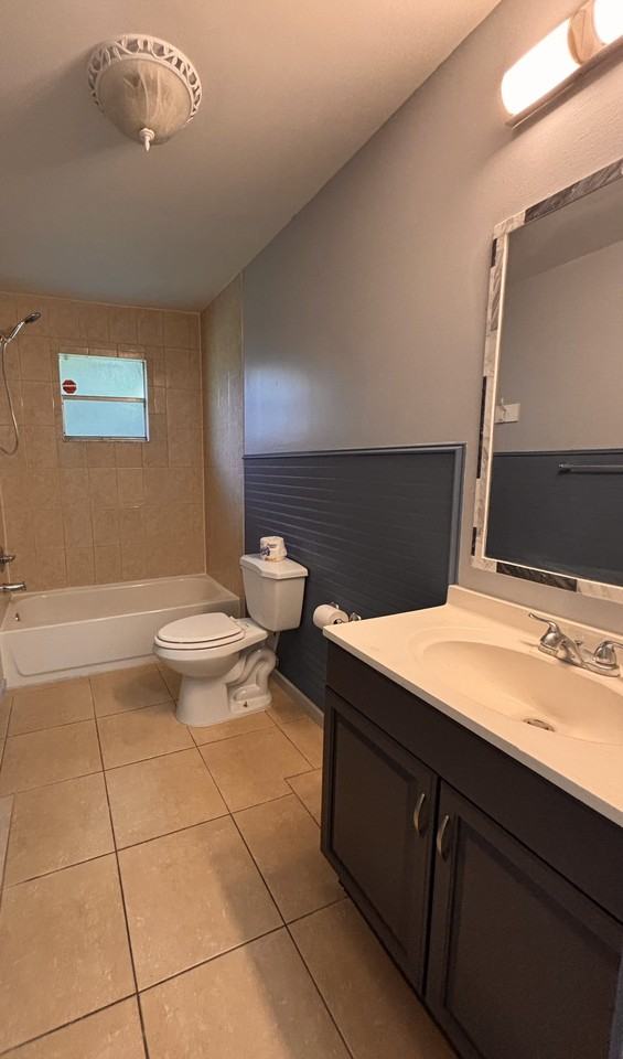 1318 Sw Ackard Ave - Photo 6 of 9