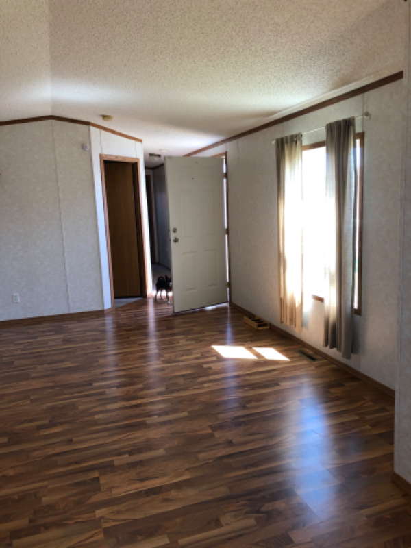 1109 Hoffman Ln - Photo 4 of 15