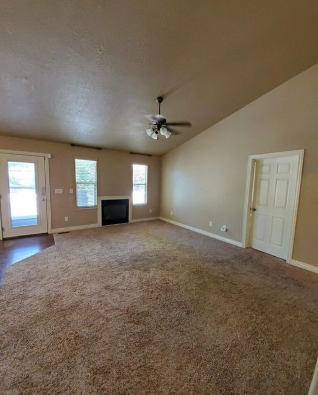 785 Sage Dr - Photo 3 of 16
