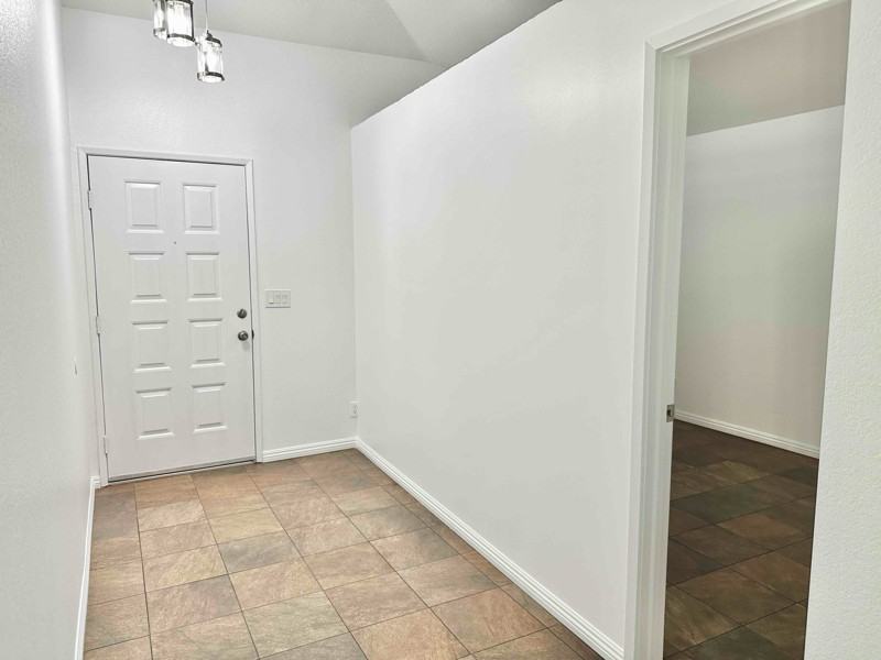 3060 Christina St - Photo 6 of 21