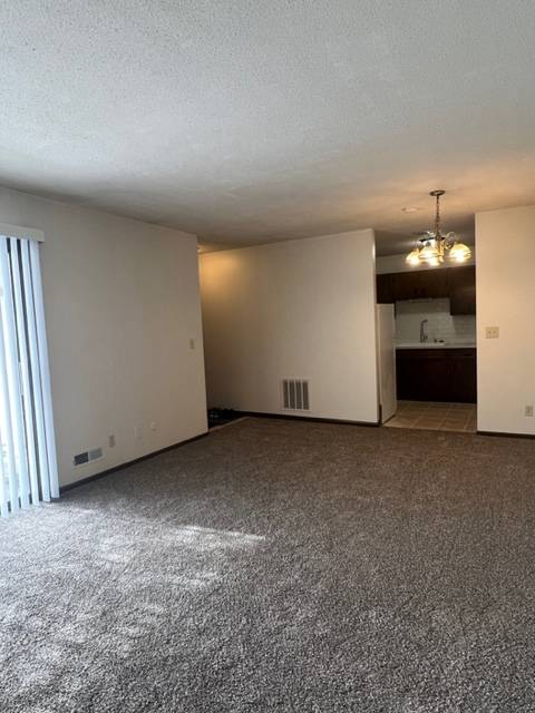1072 Carmel Ct - Photo 7 of 9