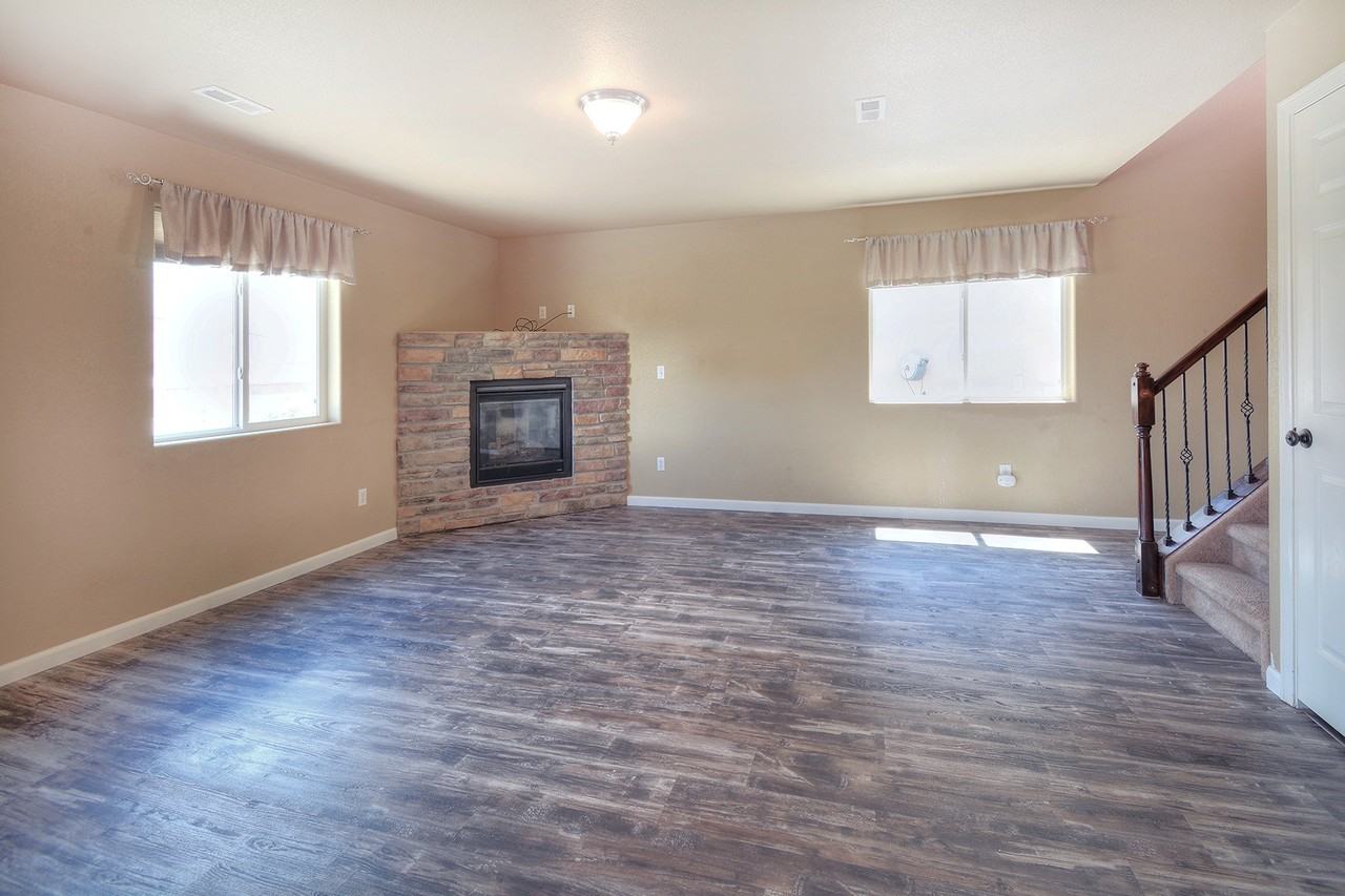 7687 Manistique Dr - Photo 3 of 15