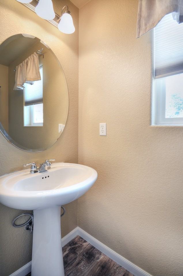 7687 Manistique Dr - Photo 6 of 15