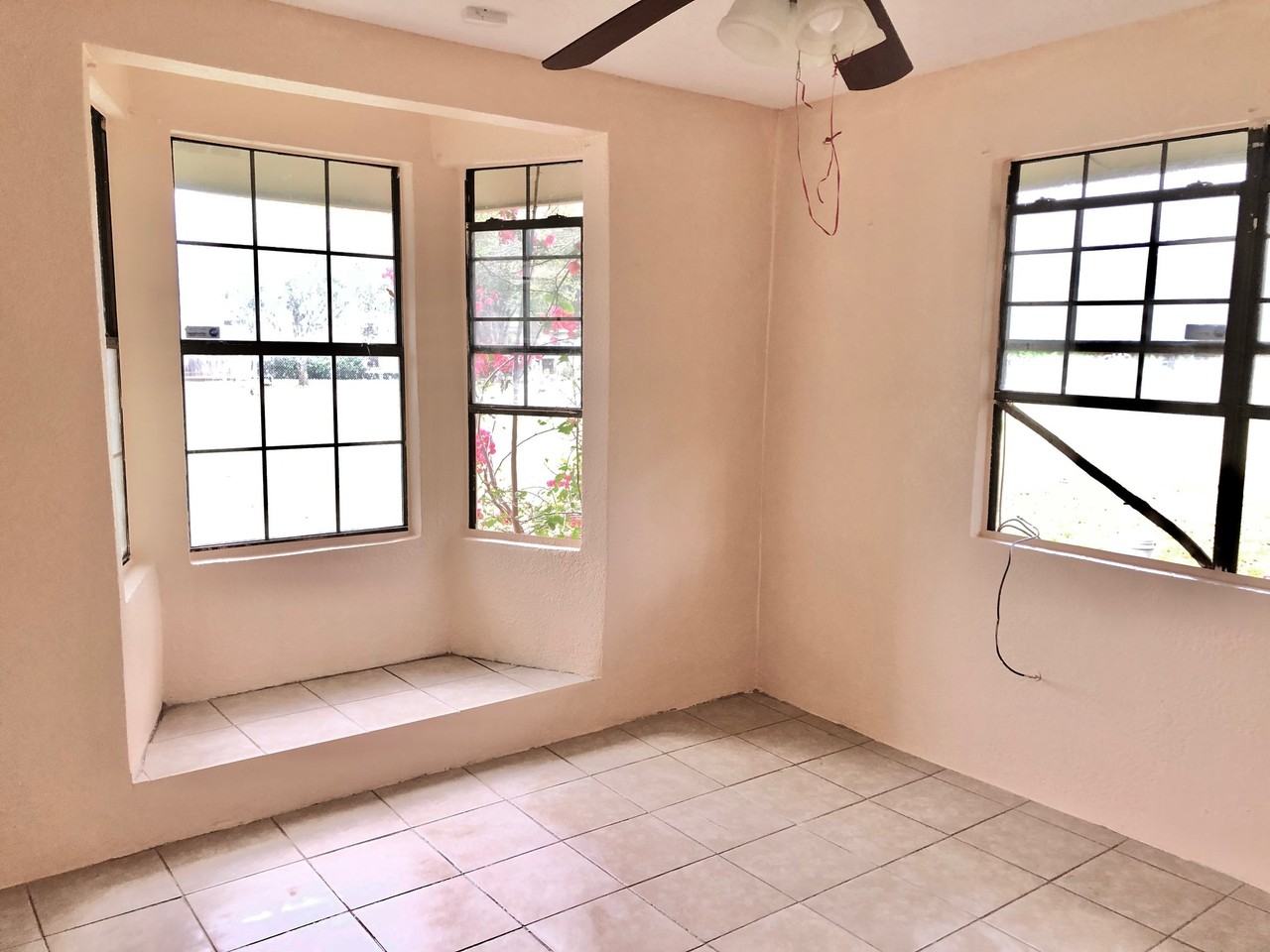 13138 Ash Ave - Photo 2 of 9