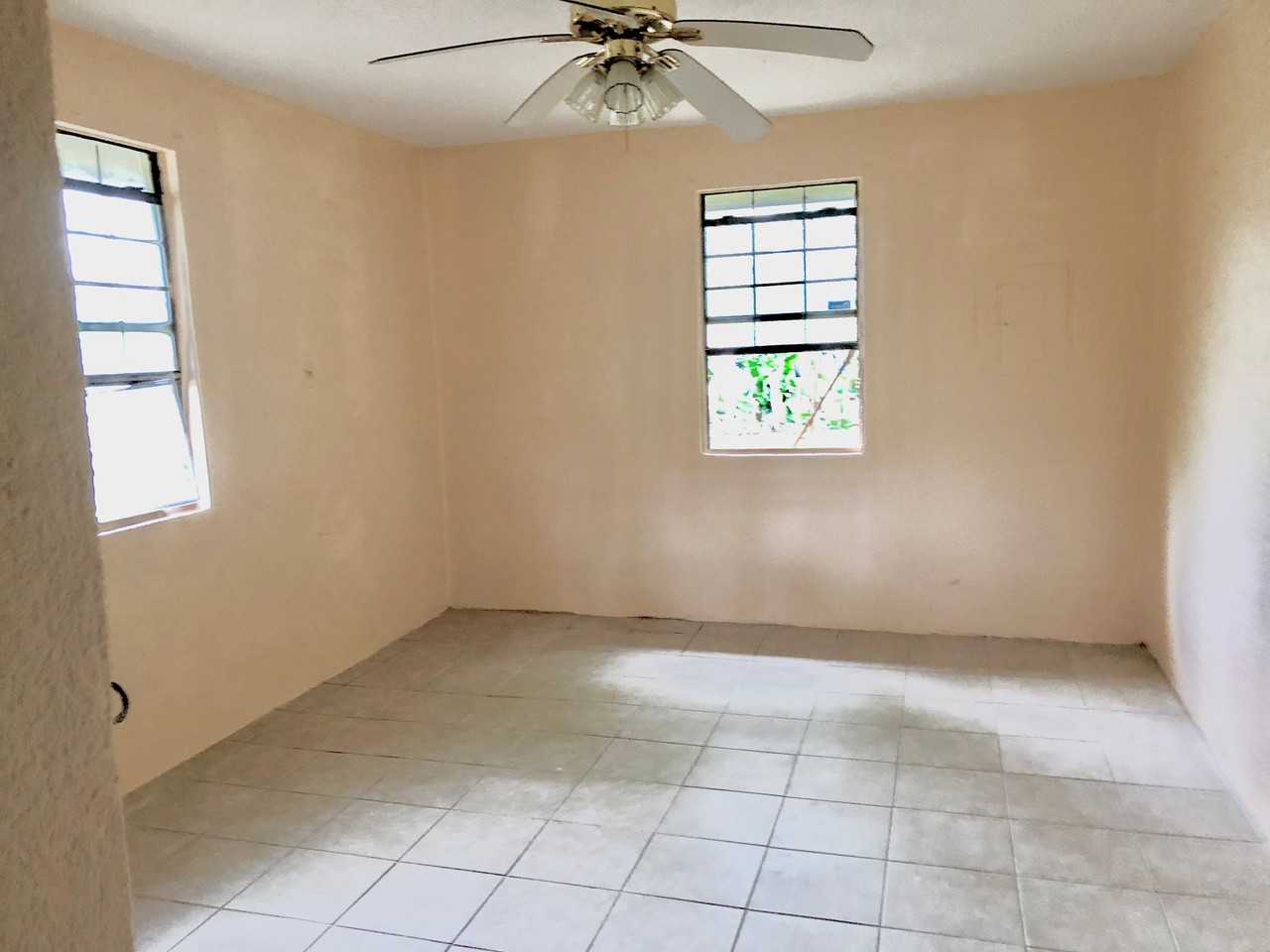 13138 Ash Ave - Photo 4 of 9