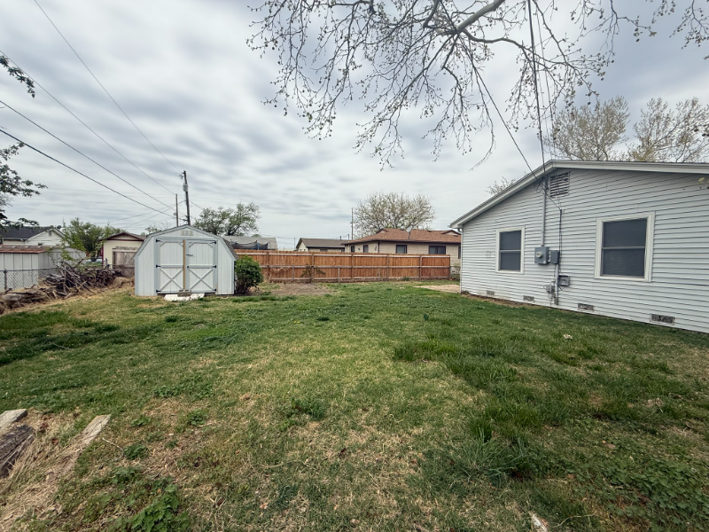 2421 W Lydia St - Photo 4 of 11