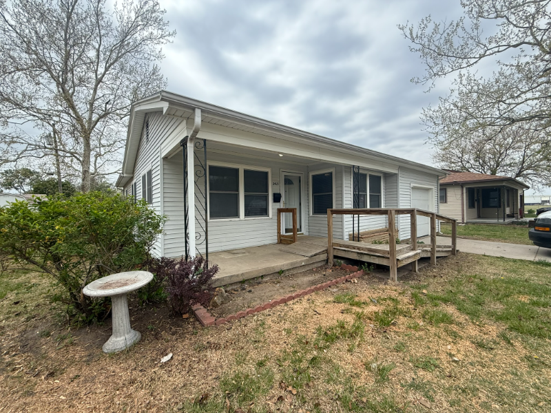 2421 W Lydia St - Photo 6 of 20