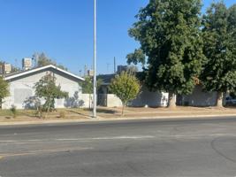 featured image of 3 E San Joaquin St #3