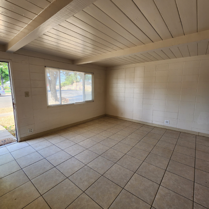 3 E San Joaquin St #3 - Photo 5 of 20