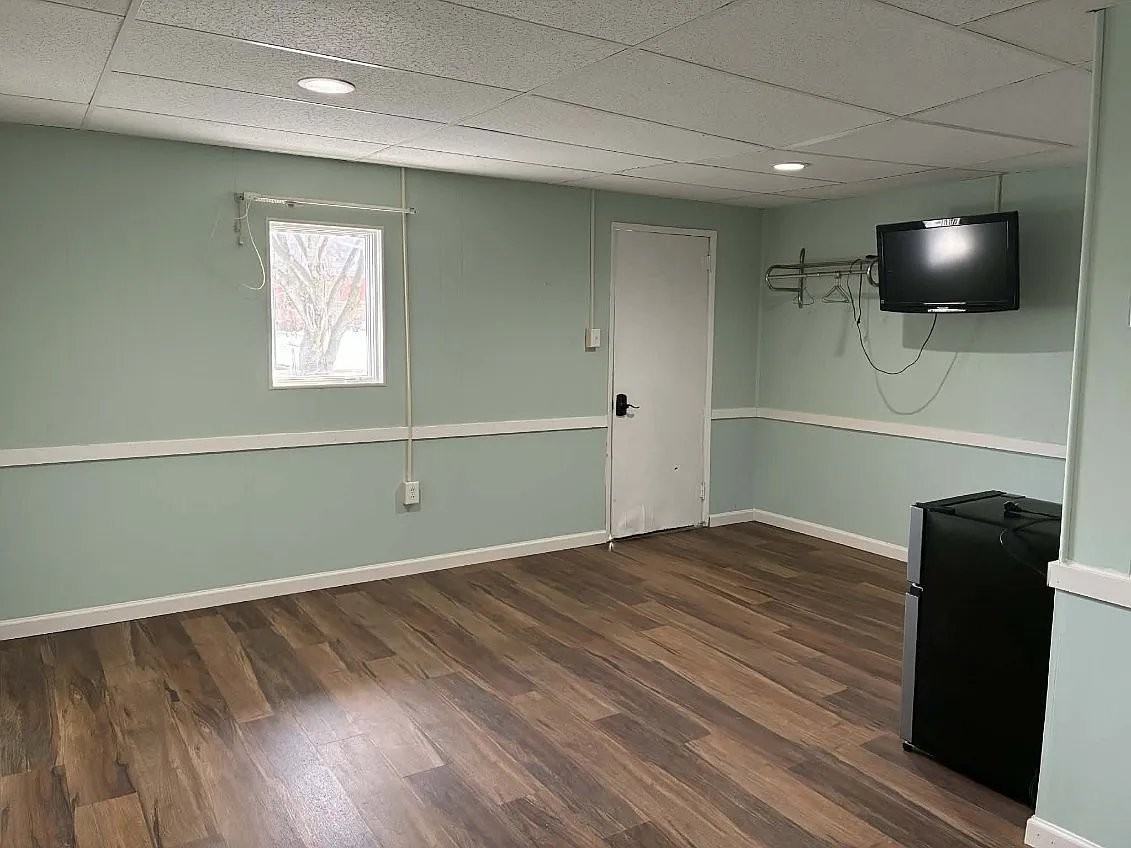 3018/3026 S Main St #1 - Photo 5 of 5