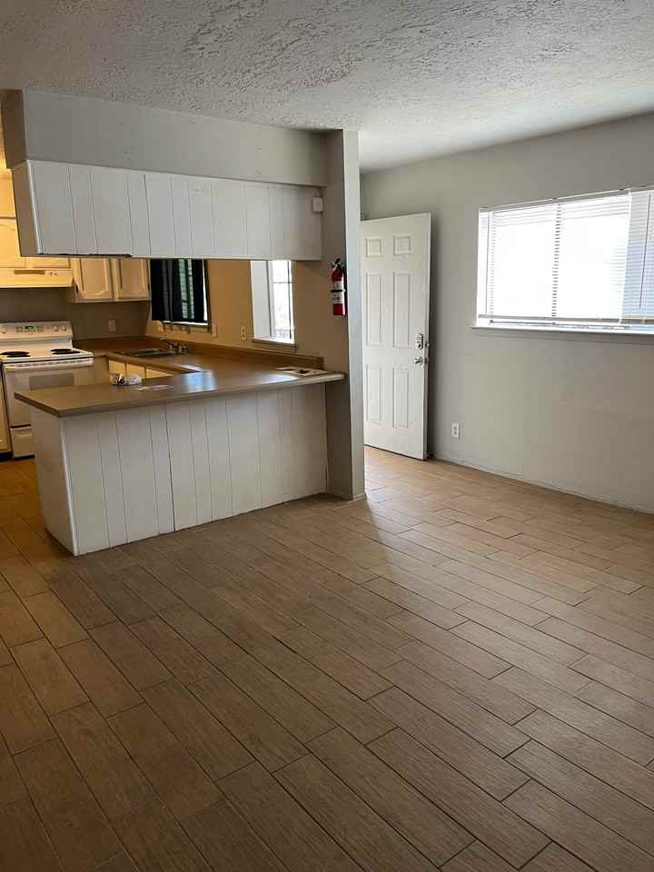 417 Geogia St Se #3 - Photo 2 of 5