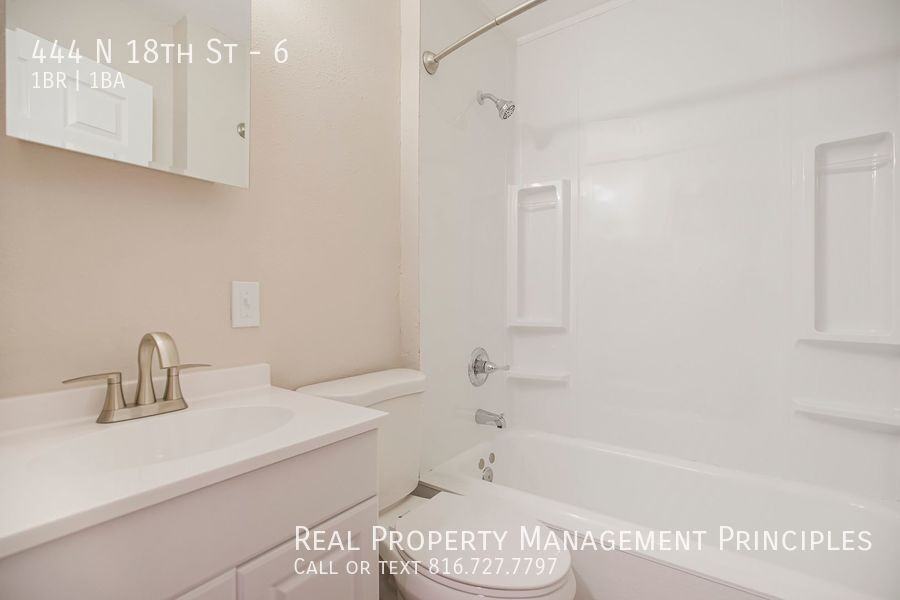 444 N 18th St #6 - Photo 3 of 10