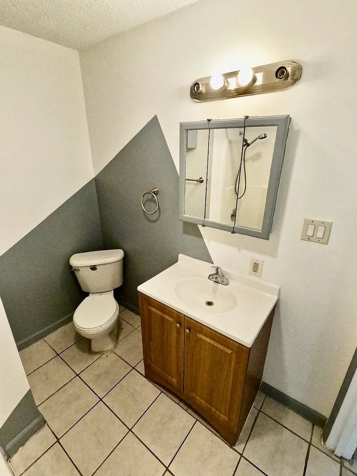 700 Mitchell Dr #B - Photo 5 of 13
