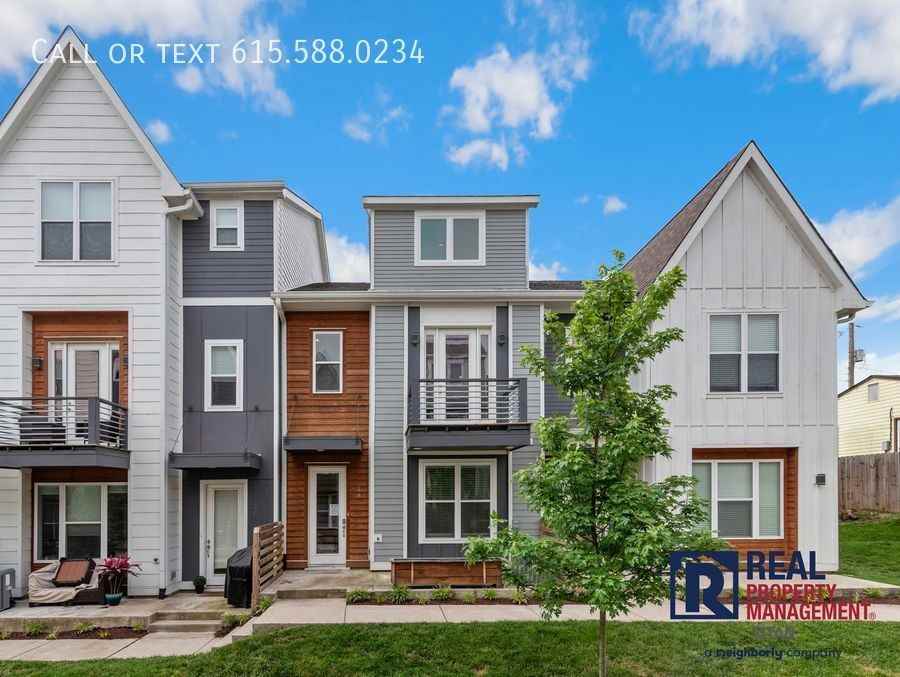 700 James Ave #18