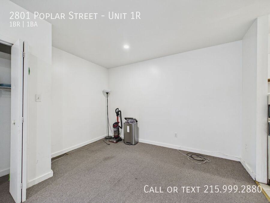 2801 Poplar St #1R - Photo 3 of 7