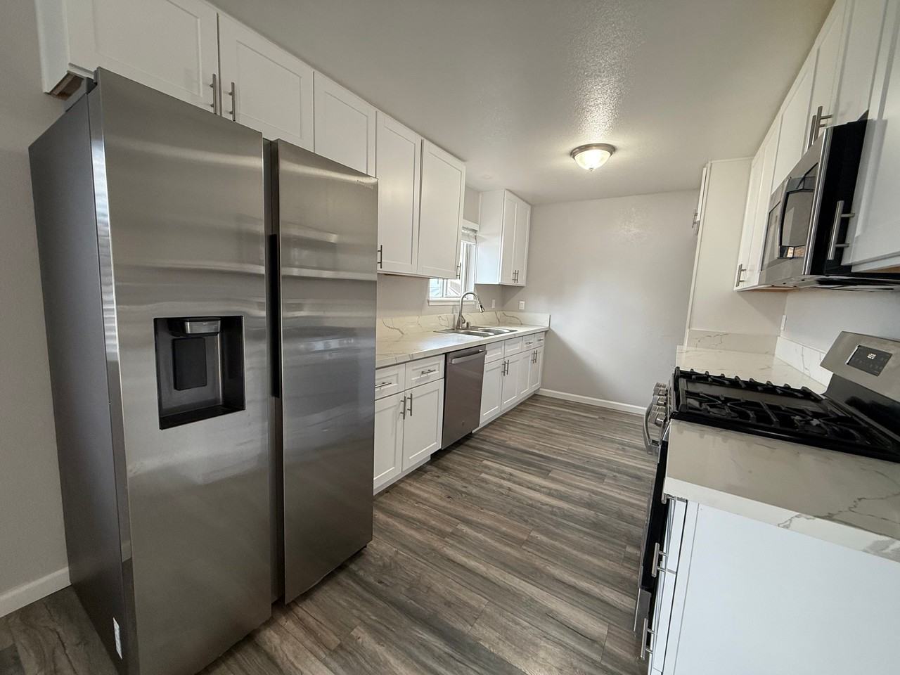 307 Livoti Ave - Photo 3 of 16