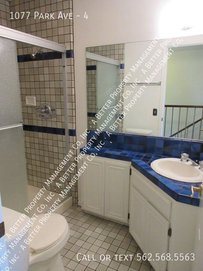 1077 Park Ave #4 - Photo 7 of 23