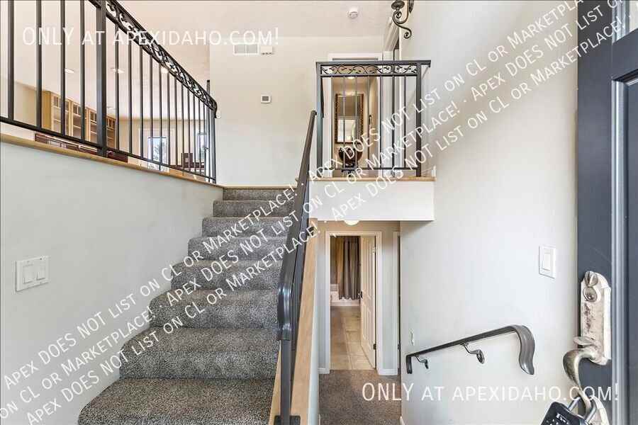 801 N Haines St - Photo 5 of 45